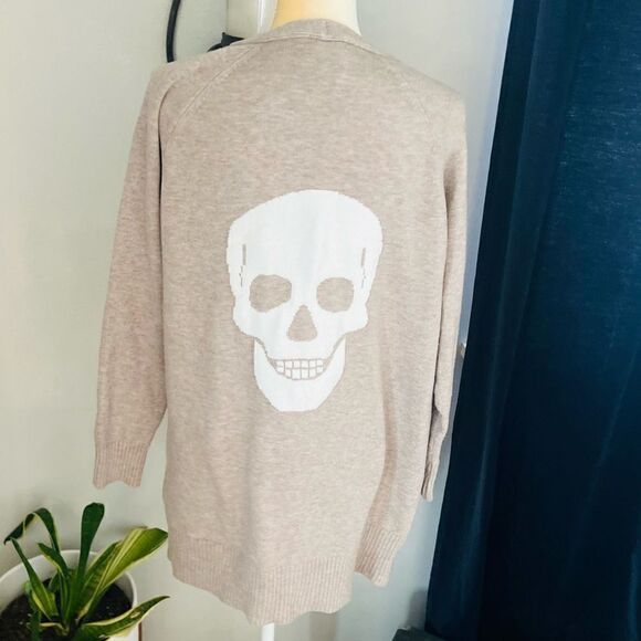 Sweet Romeo Skull Back Open Long Sleeve Cardigan Sweater, Tan/White, Medium - Picture 5 of 16